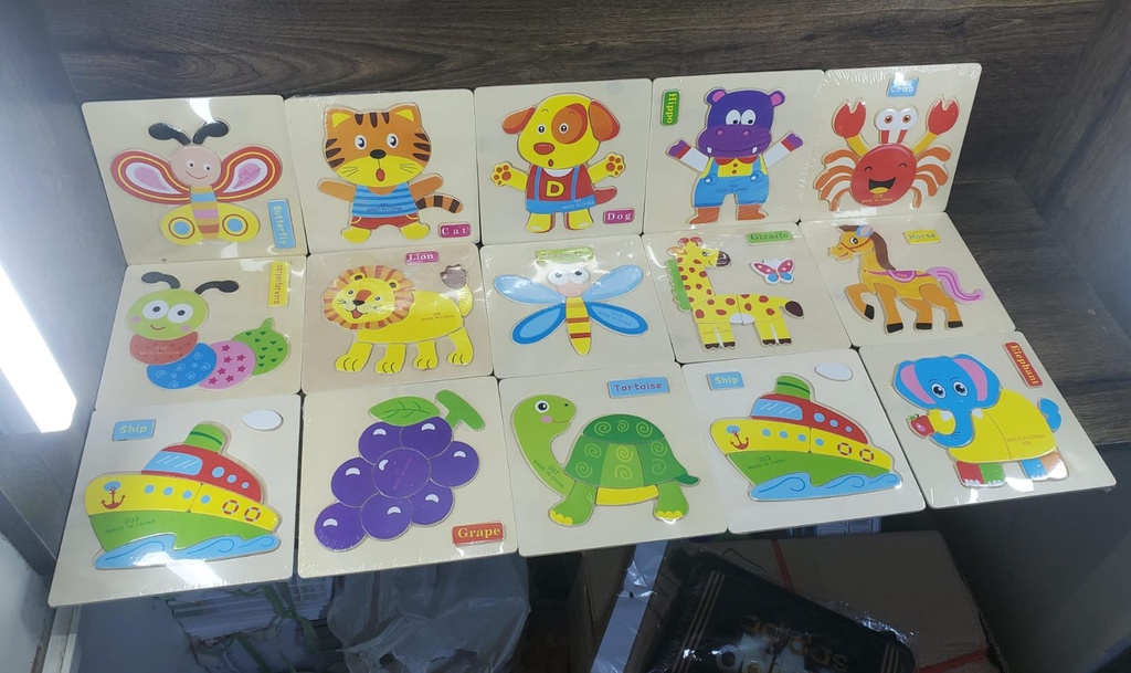 Wooden Embossed Plate Toy - 1Pcs